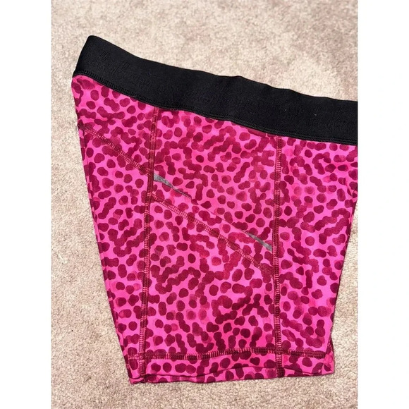 Retired print Lululemon What The Sport Short In Black/Pink Cheetah Print Size 4 - Picture 12 of 14
